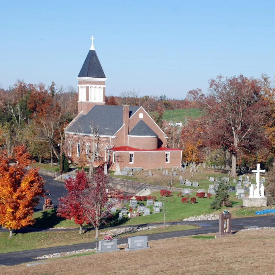 Historic Heartland Trails logo showcasing personalized tours of Kentucky's historic sites and landmarks.